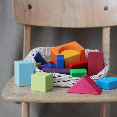 30 cuburi cu forme geometrice
